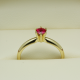 Złoty pierścionek z rubinową cyrkonią 